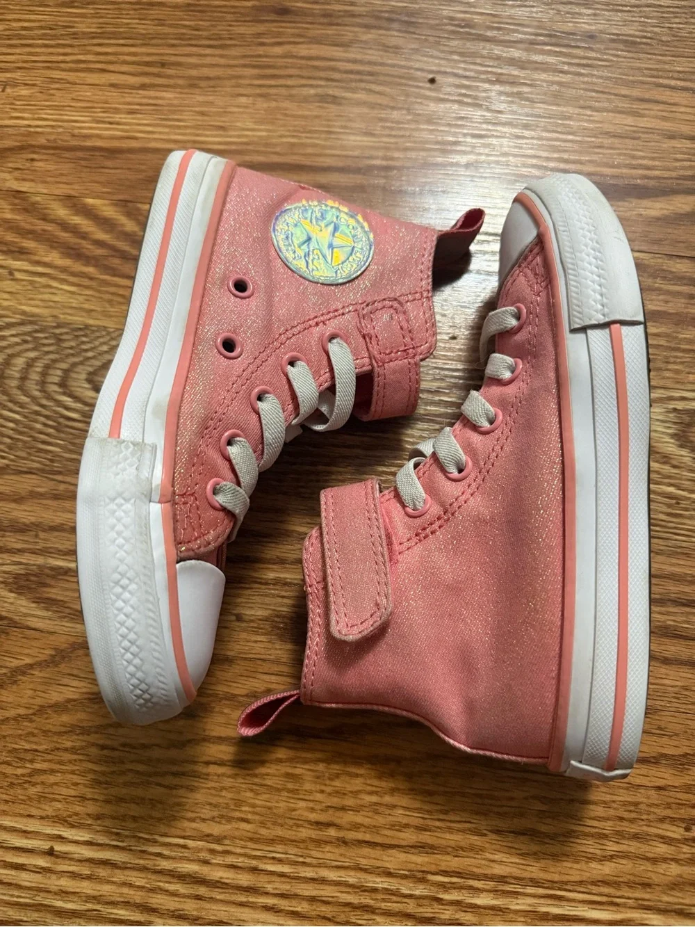 Converse Girls Chuck Taylor All Star Easy-On Iridescent High Top Shoes A03584F
